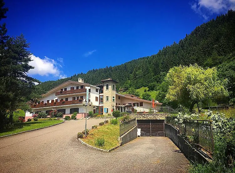 Albergo Sorgente Borno 3*,  Italy